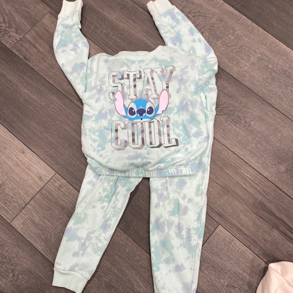 Stitch sweatsuit